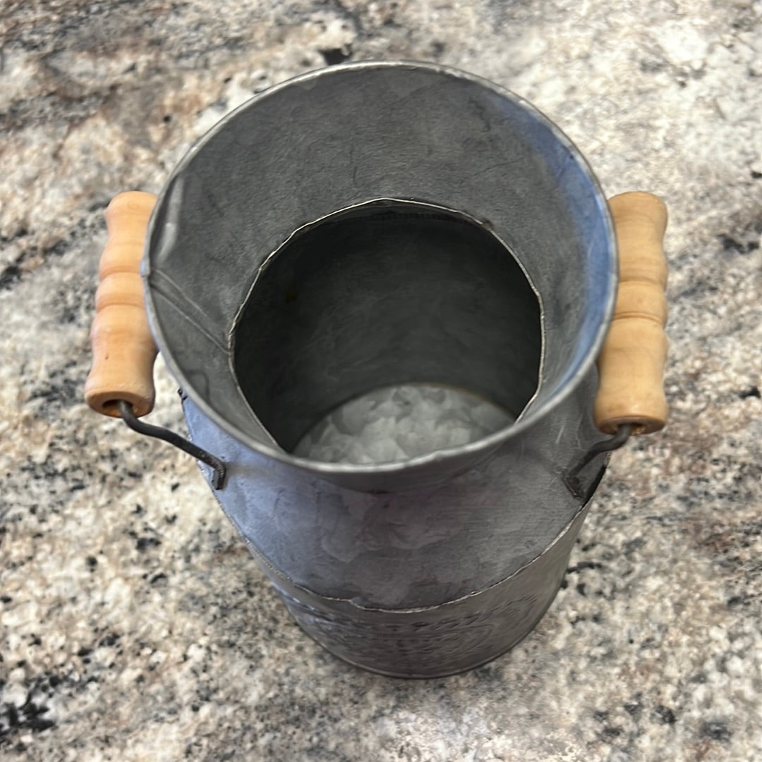 Small Farmhouse Tin