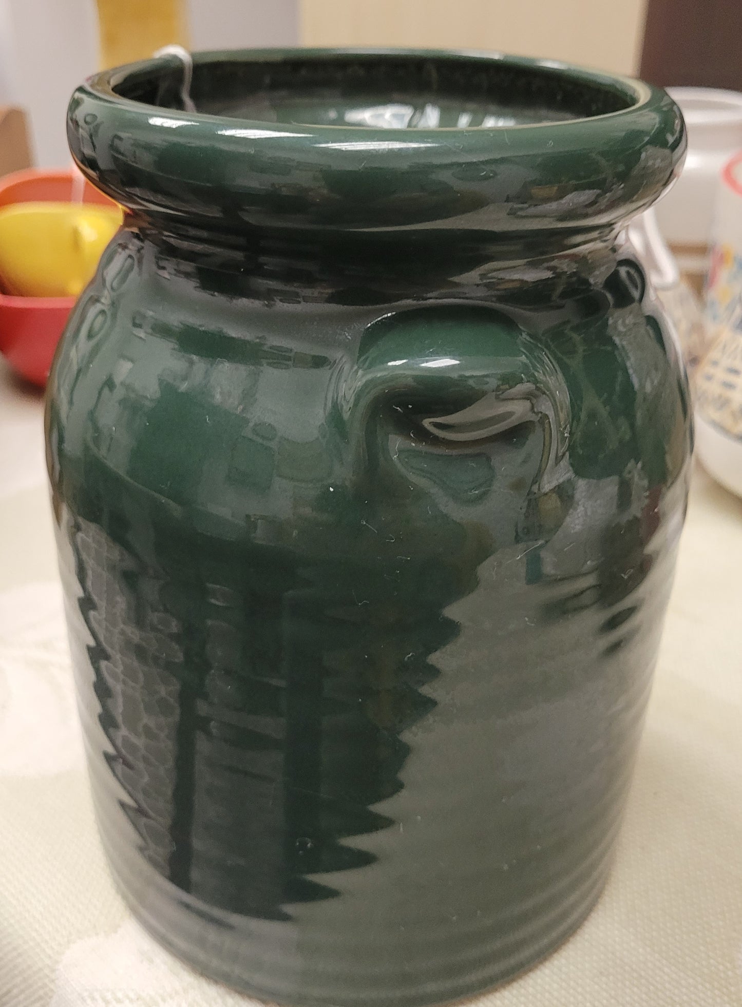 Utensil holder