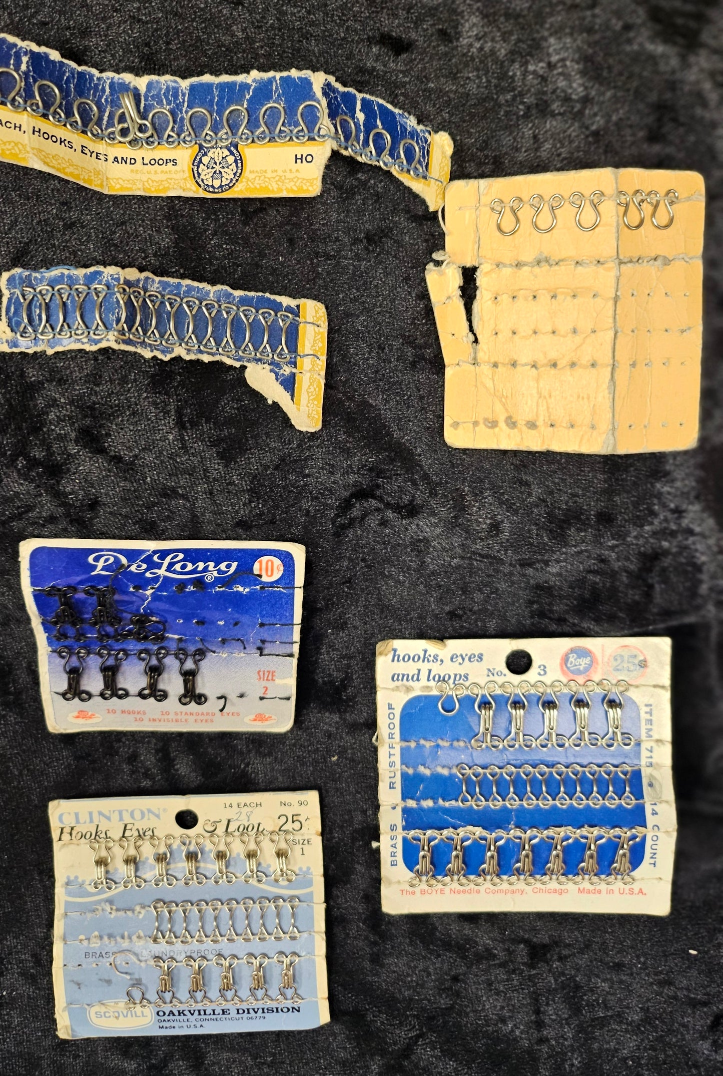VTG(lot) hooks,eyes,loops