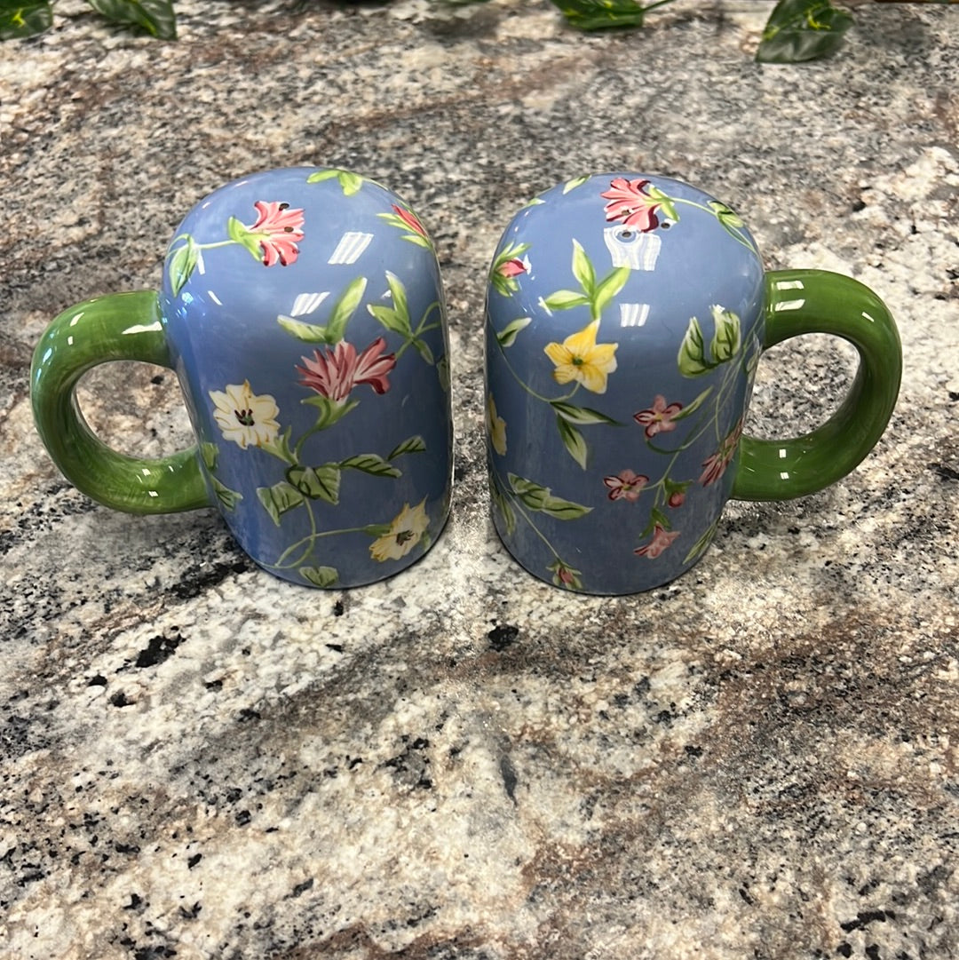 Waverly Shaker Set
