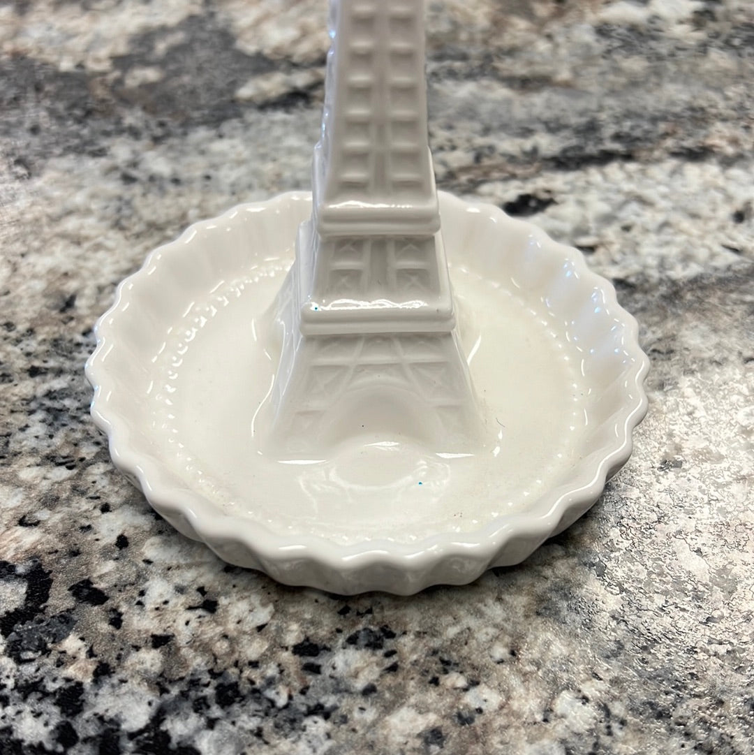 Eiffel Tower Ring Holder