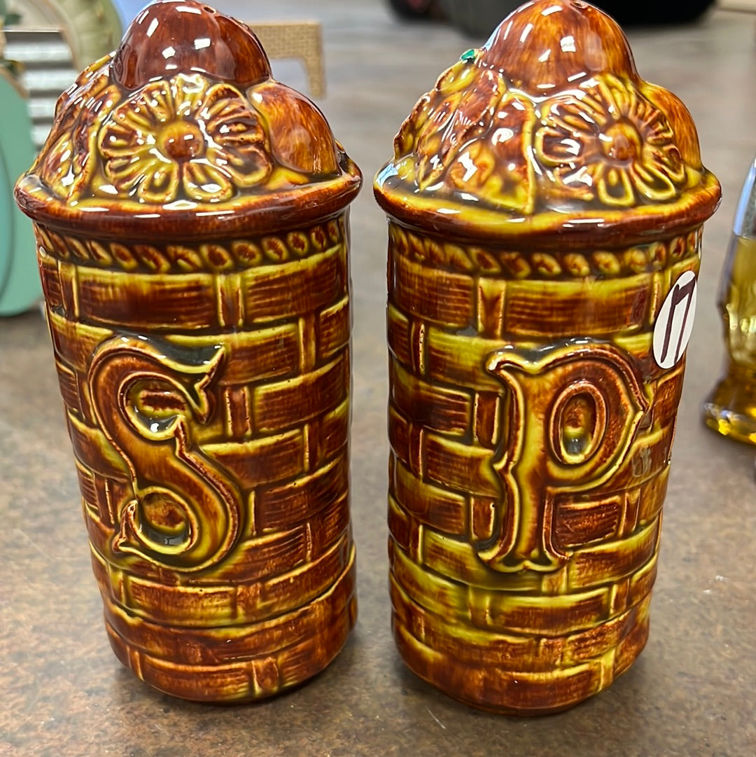 Basket Salt Pepper Shakers