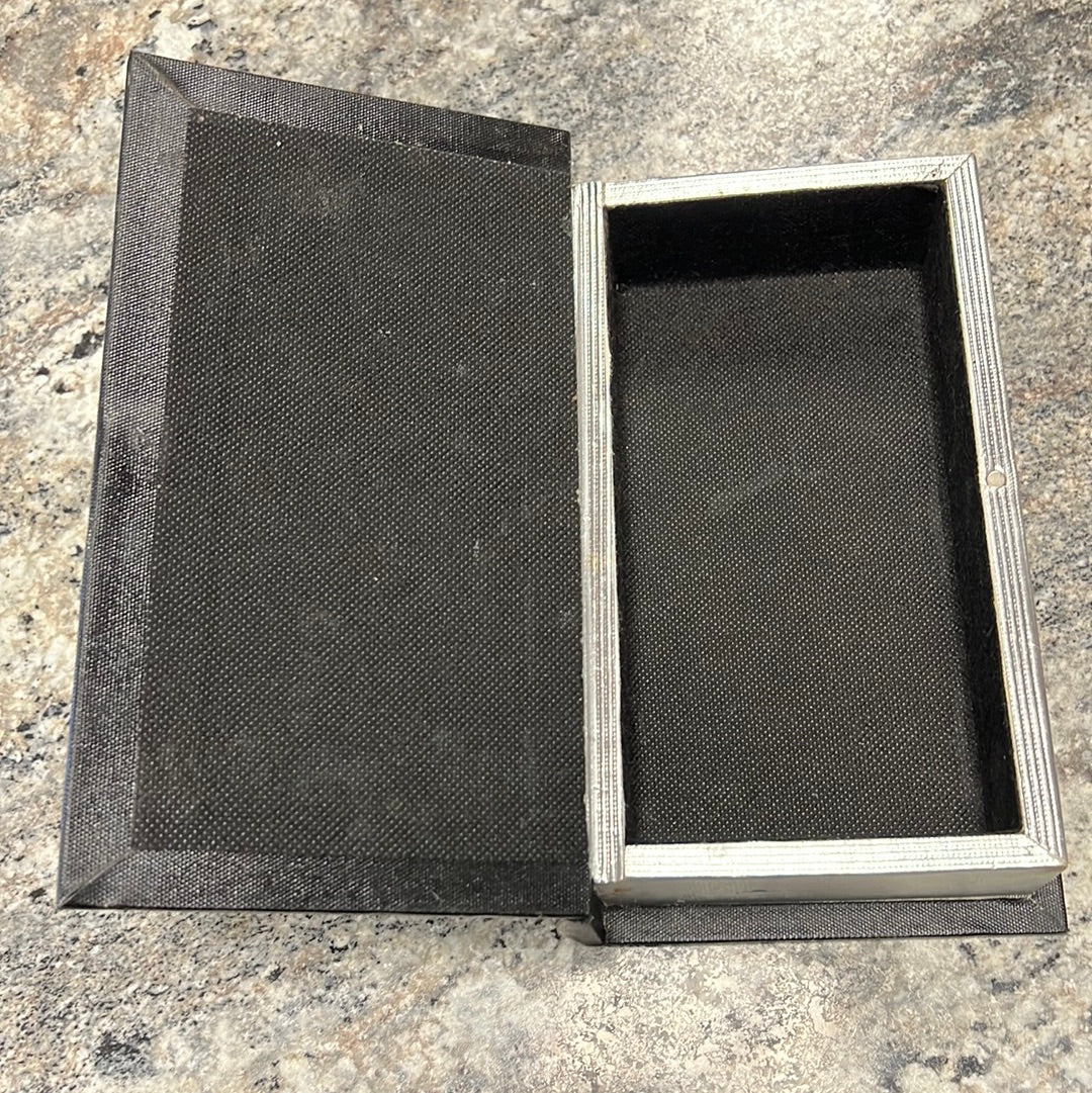 Paris Book Box
