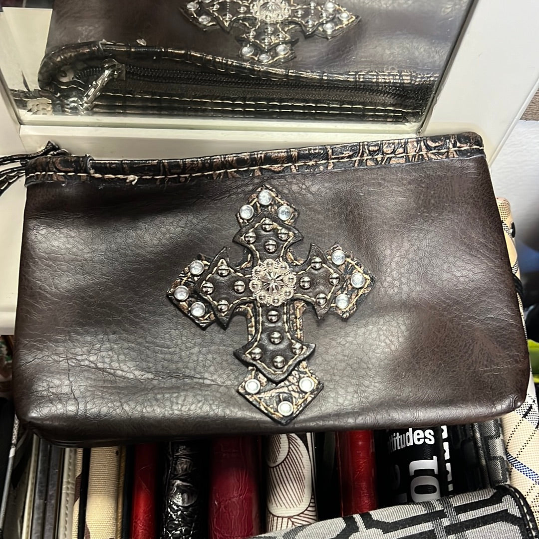 Cross Pouch