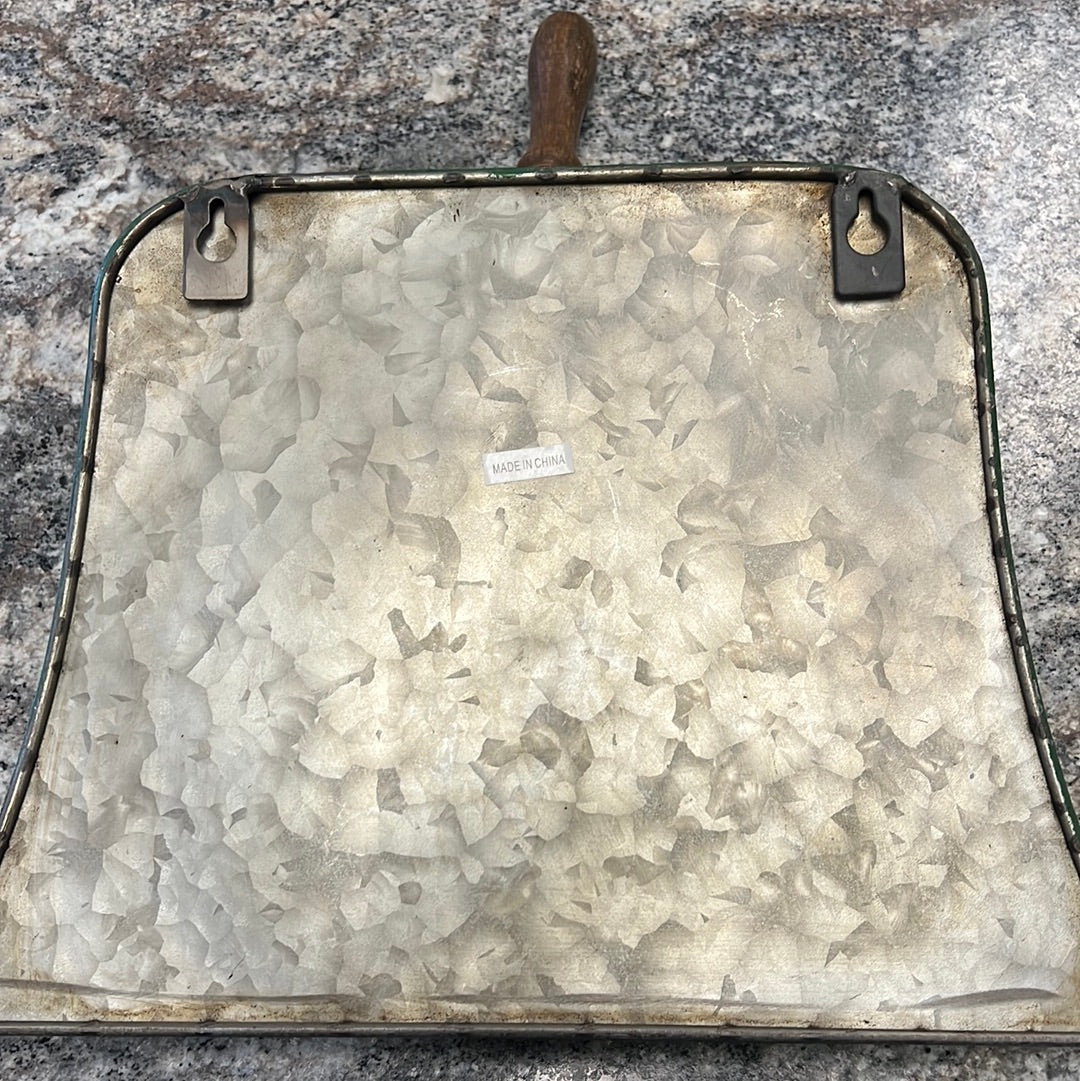 Dust Pan Decor