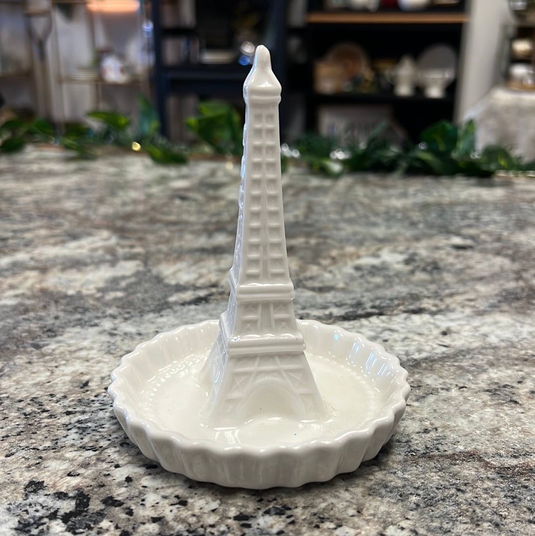 Eiffel Tower Ring Holder