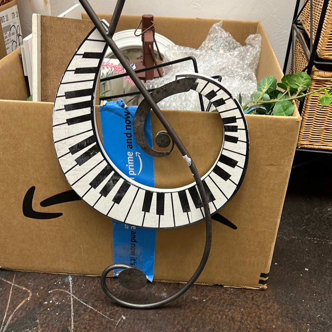 Piano Hanging Sign