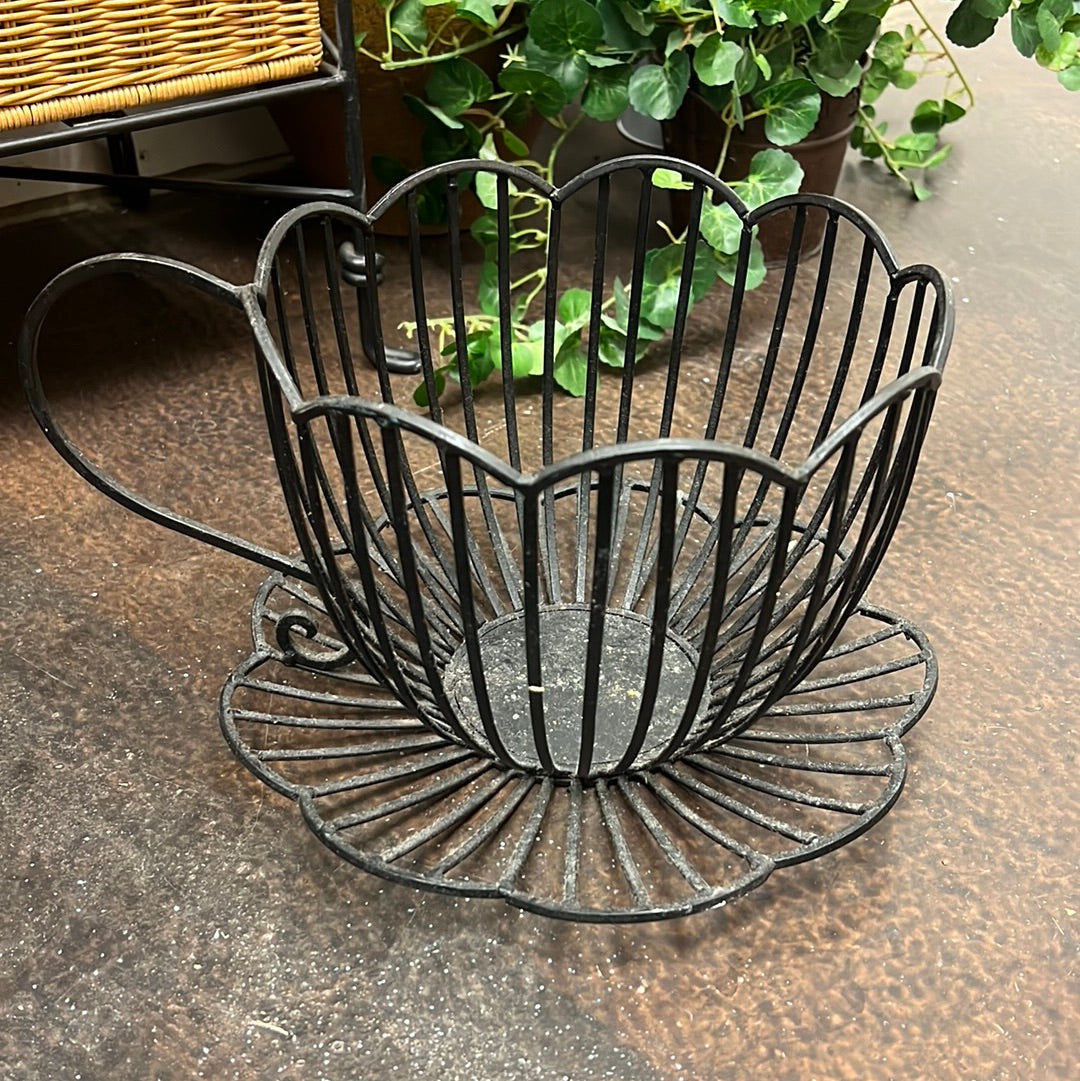 Metal Tea Cup Decoration