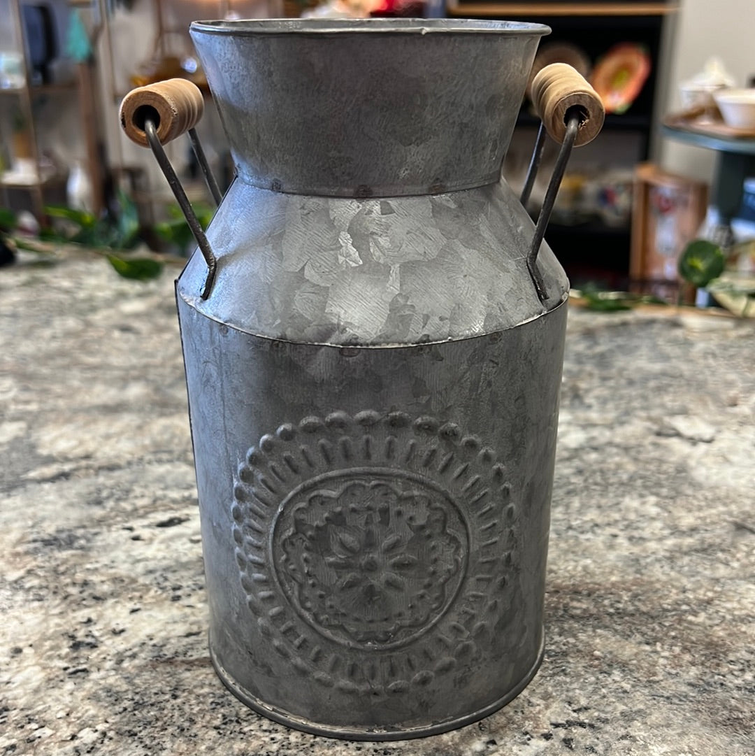 Small Farmhouse Tin