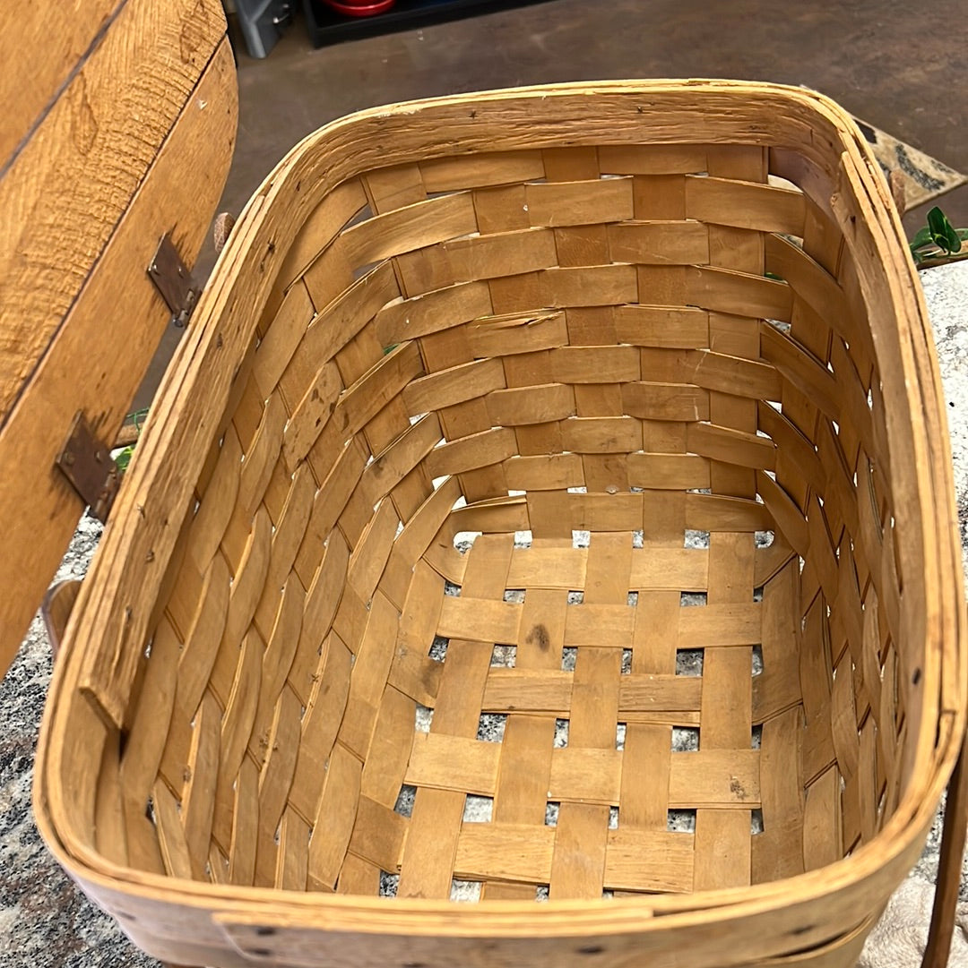 Vintage Picnic Basket