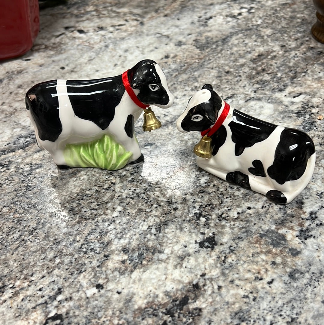 Cow Salt Shaker Set