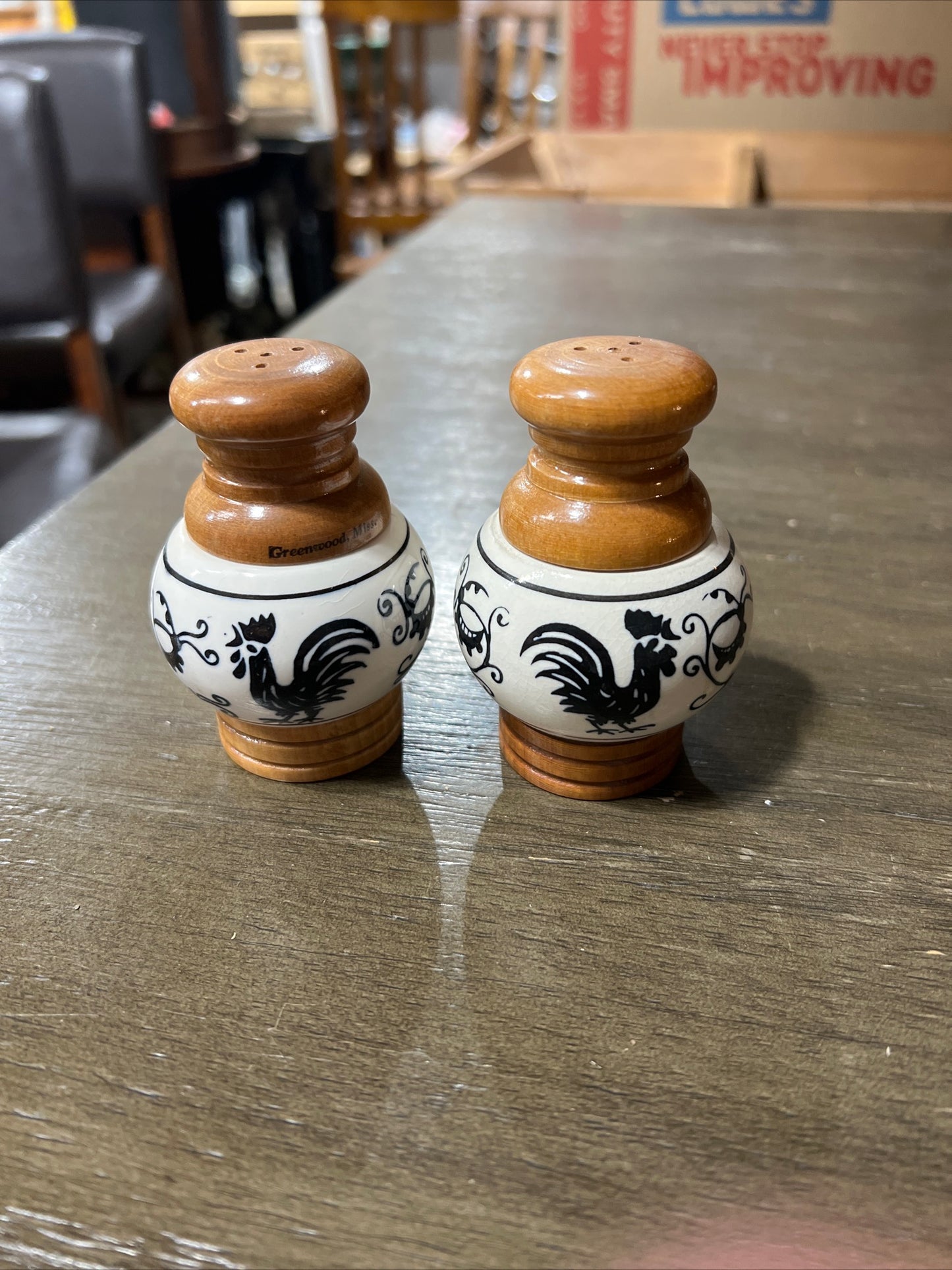 Rooster Salt Pepper Shaker Set