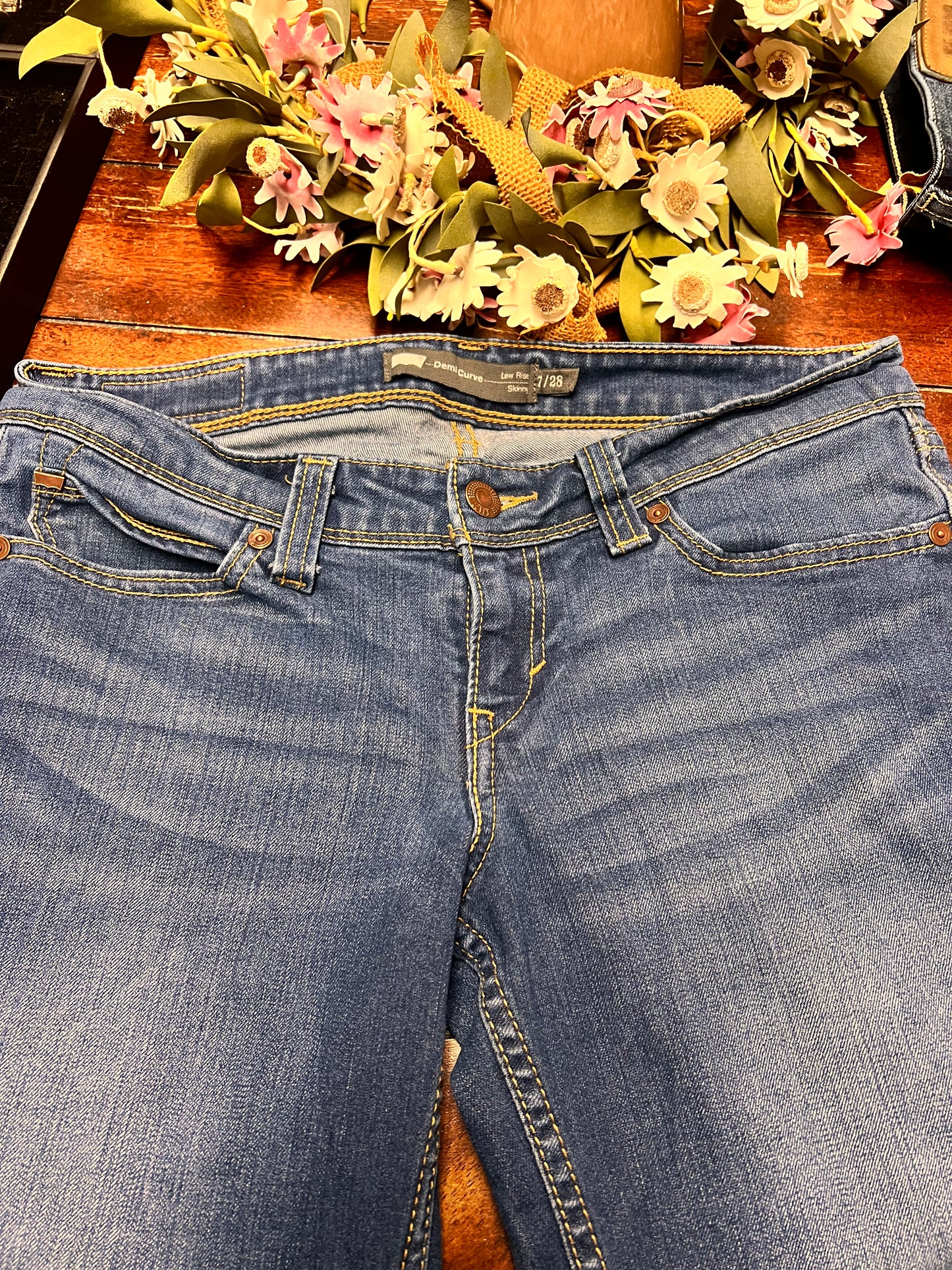 Levi Jeans 7/28