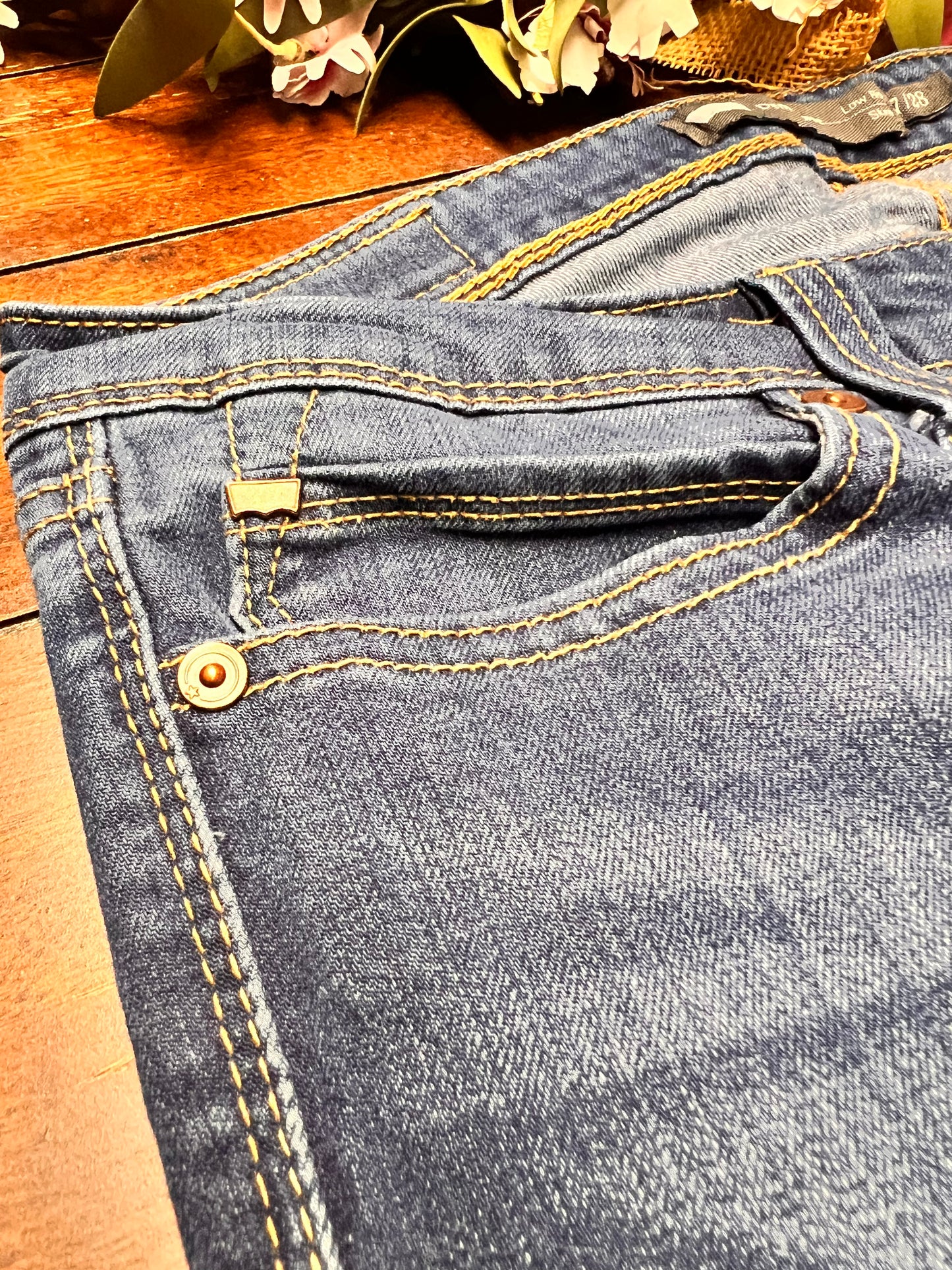 Levi Jeans 7/28