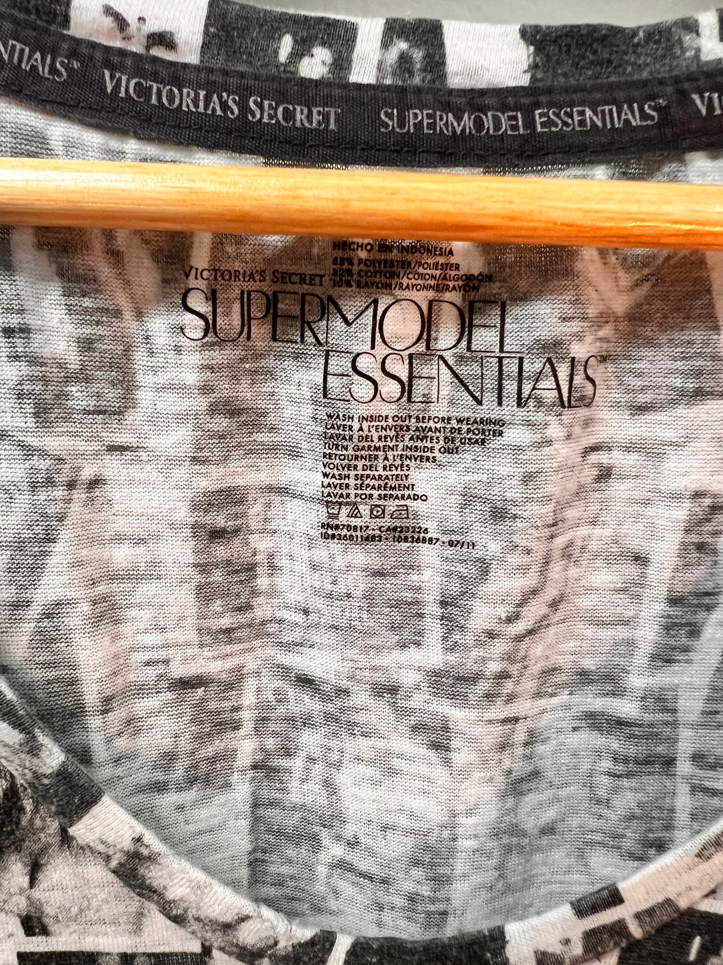 VS T Shirt M