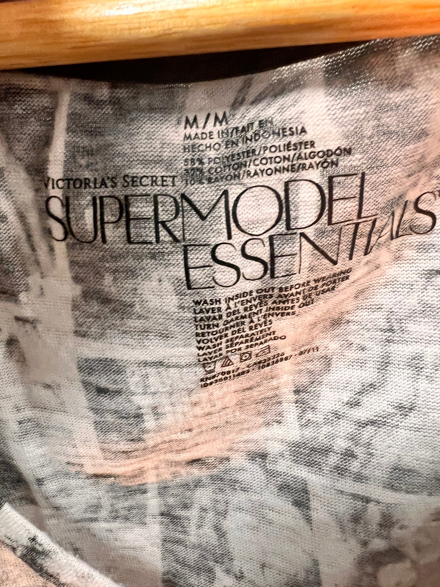 VS T Shirt M