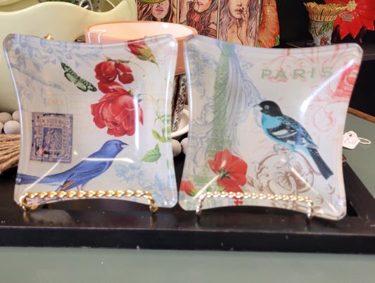 Vintage themed glass trinket dish set.