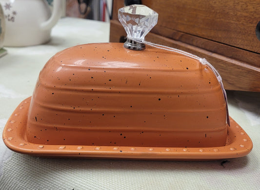 Butter dish