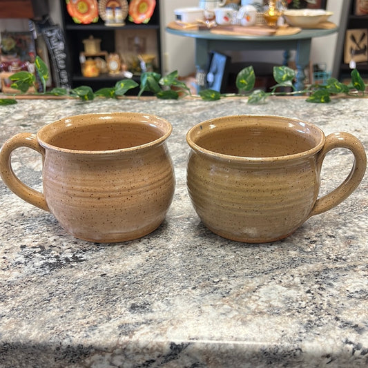 Tan Pottery Mug Set