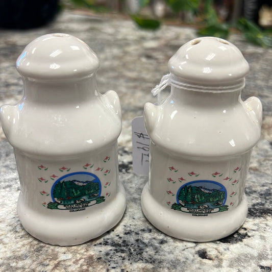 Souvenir Shaker Set