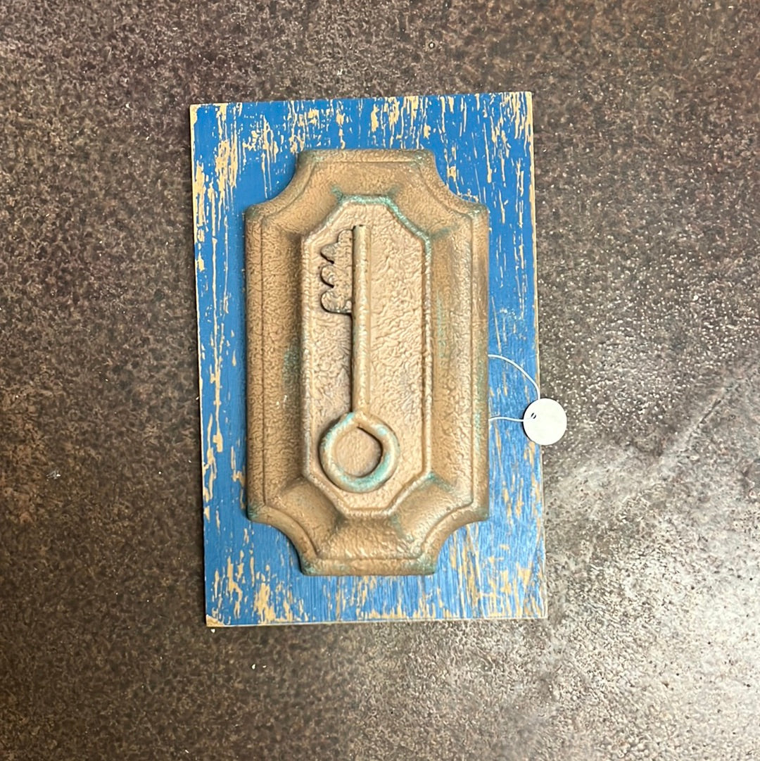 Hanging Key