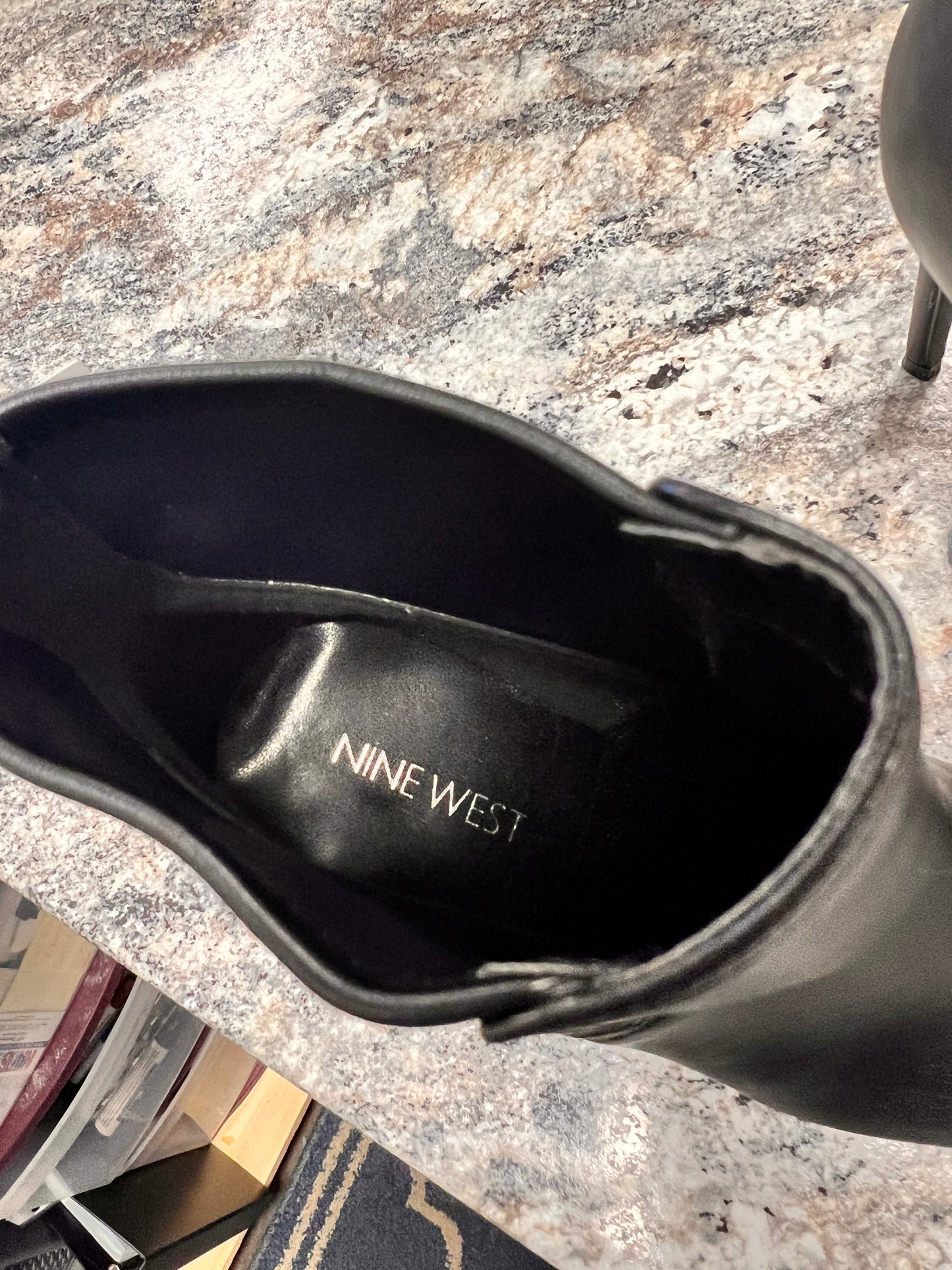 Black Boot Heals NEW