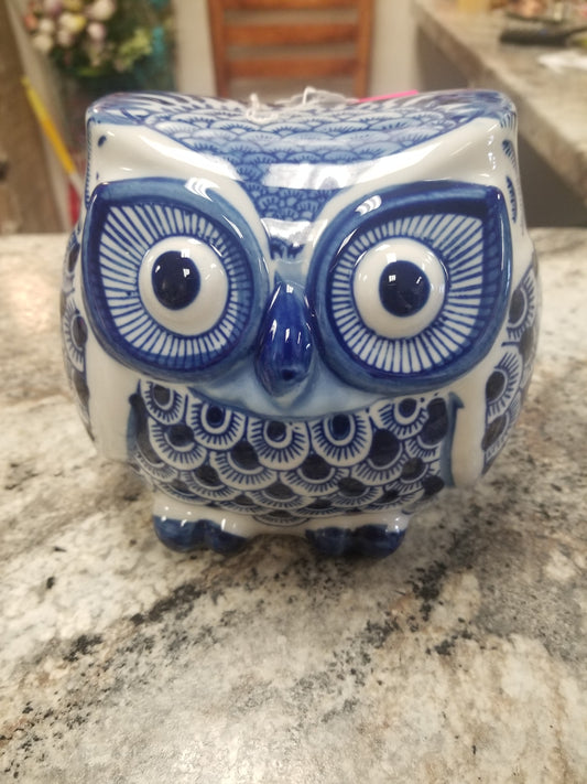 Blue porcelain Owl